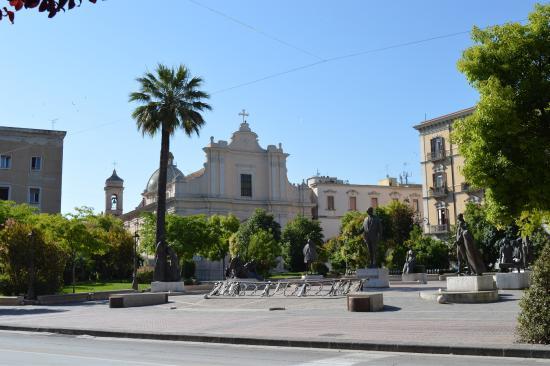 Piazza Umberto Giordano
